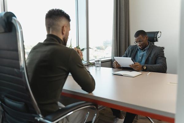 Why Smart Entrepreneurs Build Systems Before Hiring More People - EntrepreneurLens