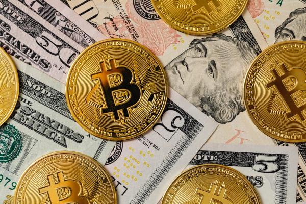 Bitcoin vs. Banks: Who Will Control the Future of Finance? - EntrepreneurLens
