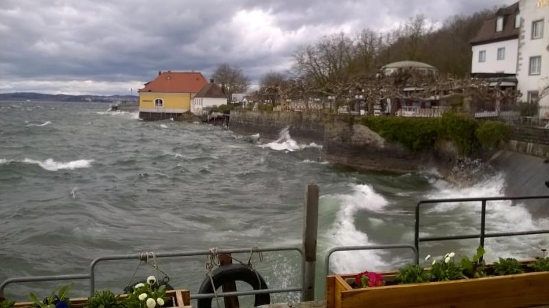 Meersburg am Bodensee mit Sturm