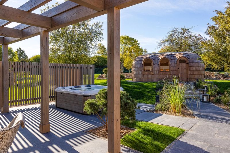 Gartenanlage im Weissenhaus
