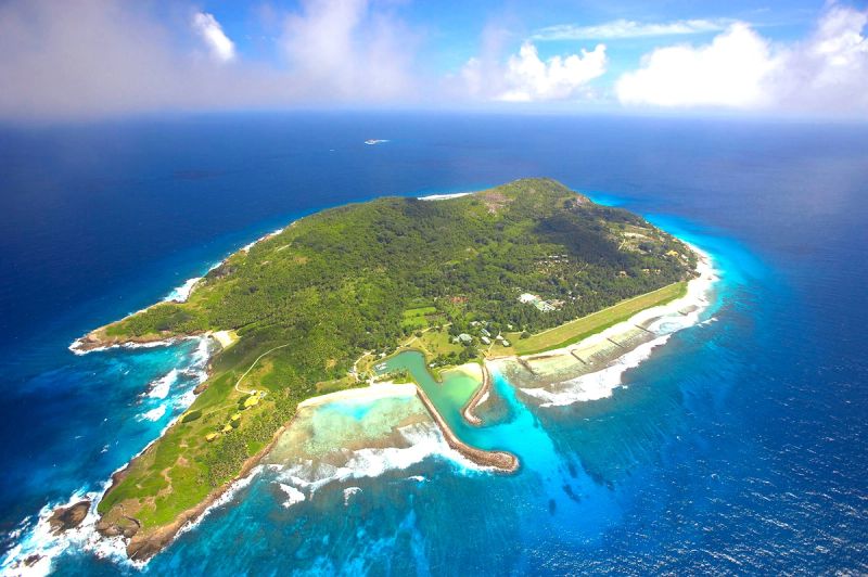 Tropischer Strand auf Fregate Island Private
