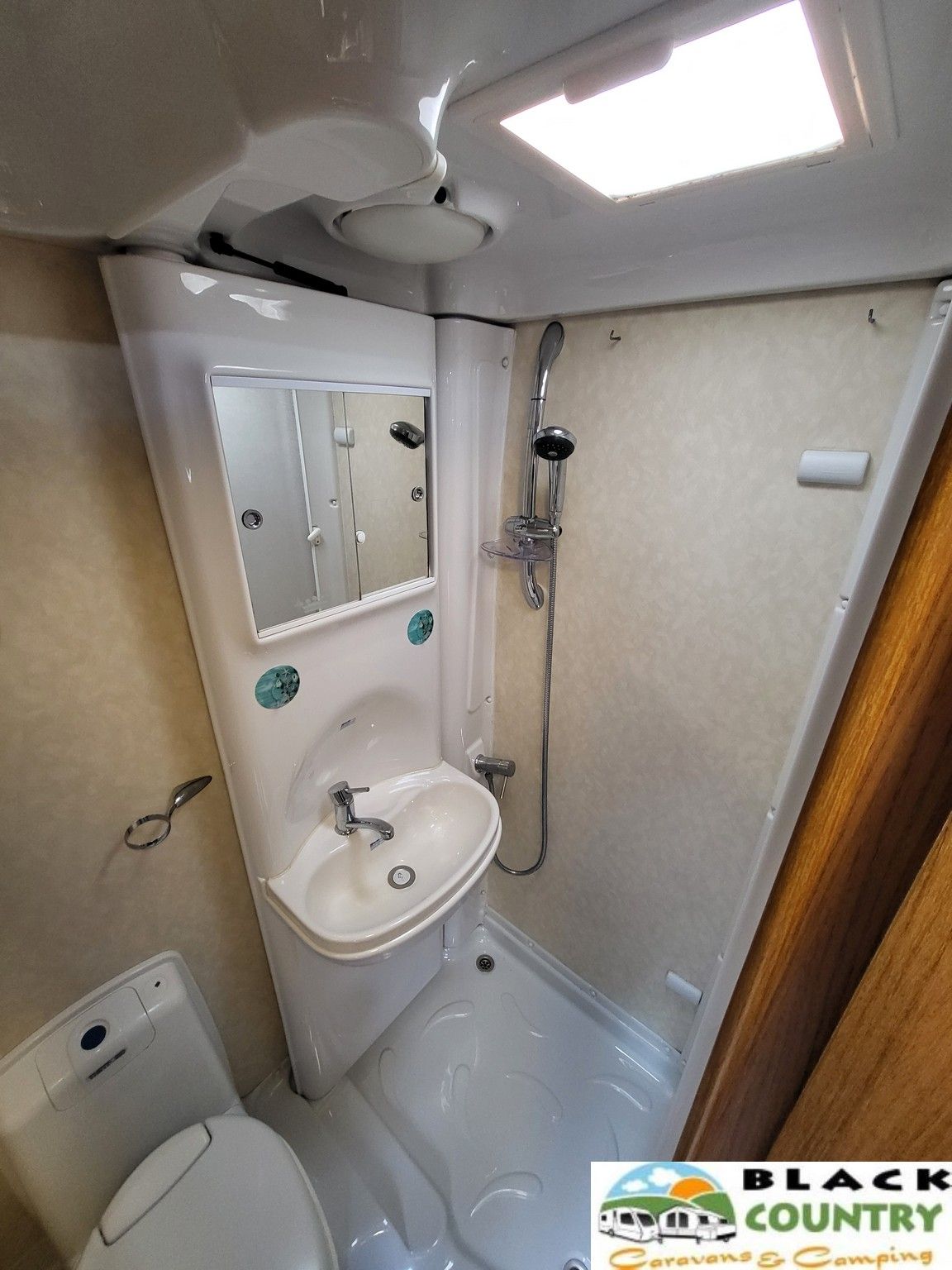 2011 Autosleeper ES Lancashire Motorhome - View 32