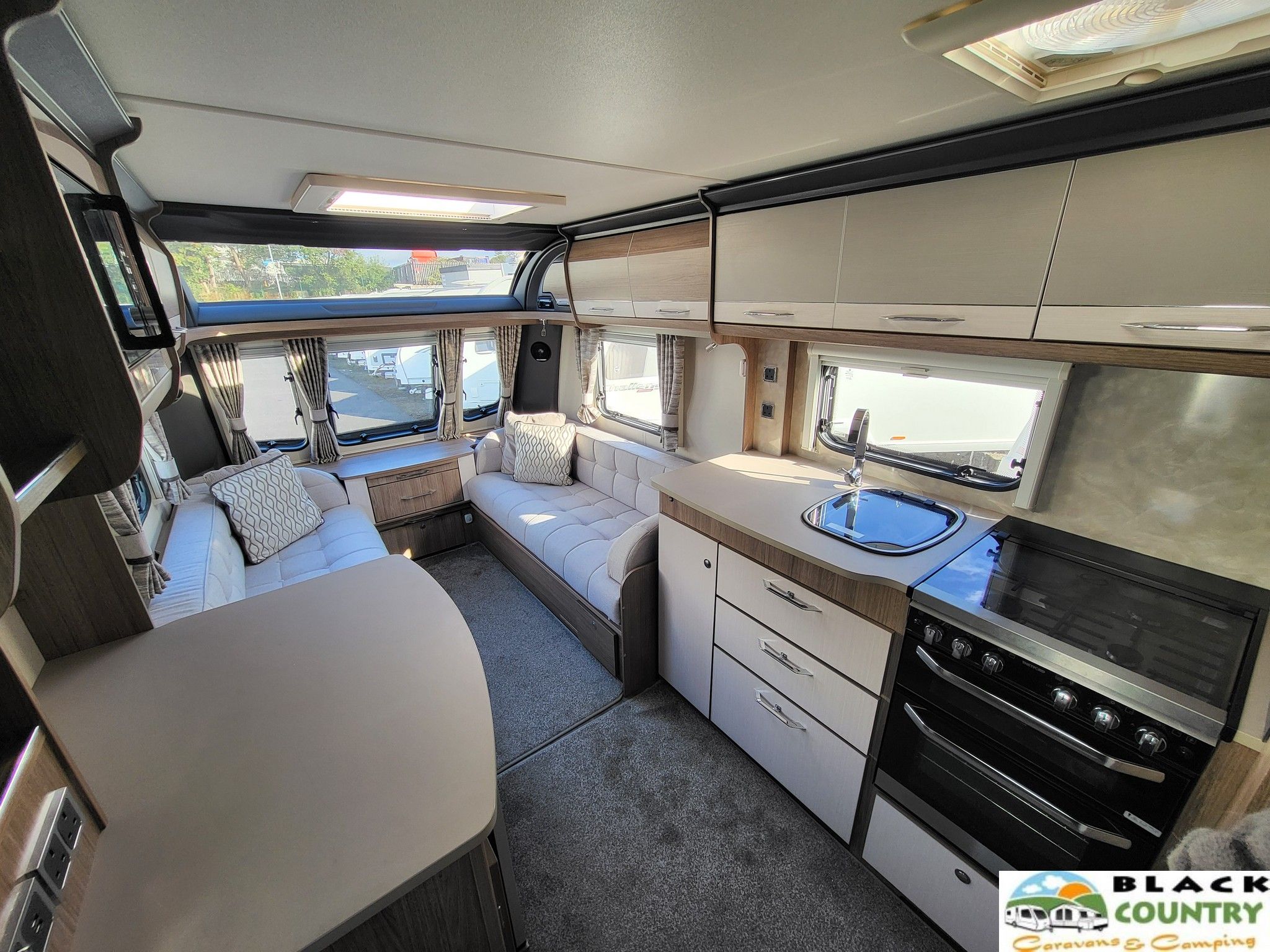 2021 Coachman 460 Caravan - View 7