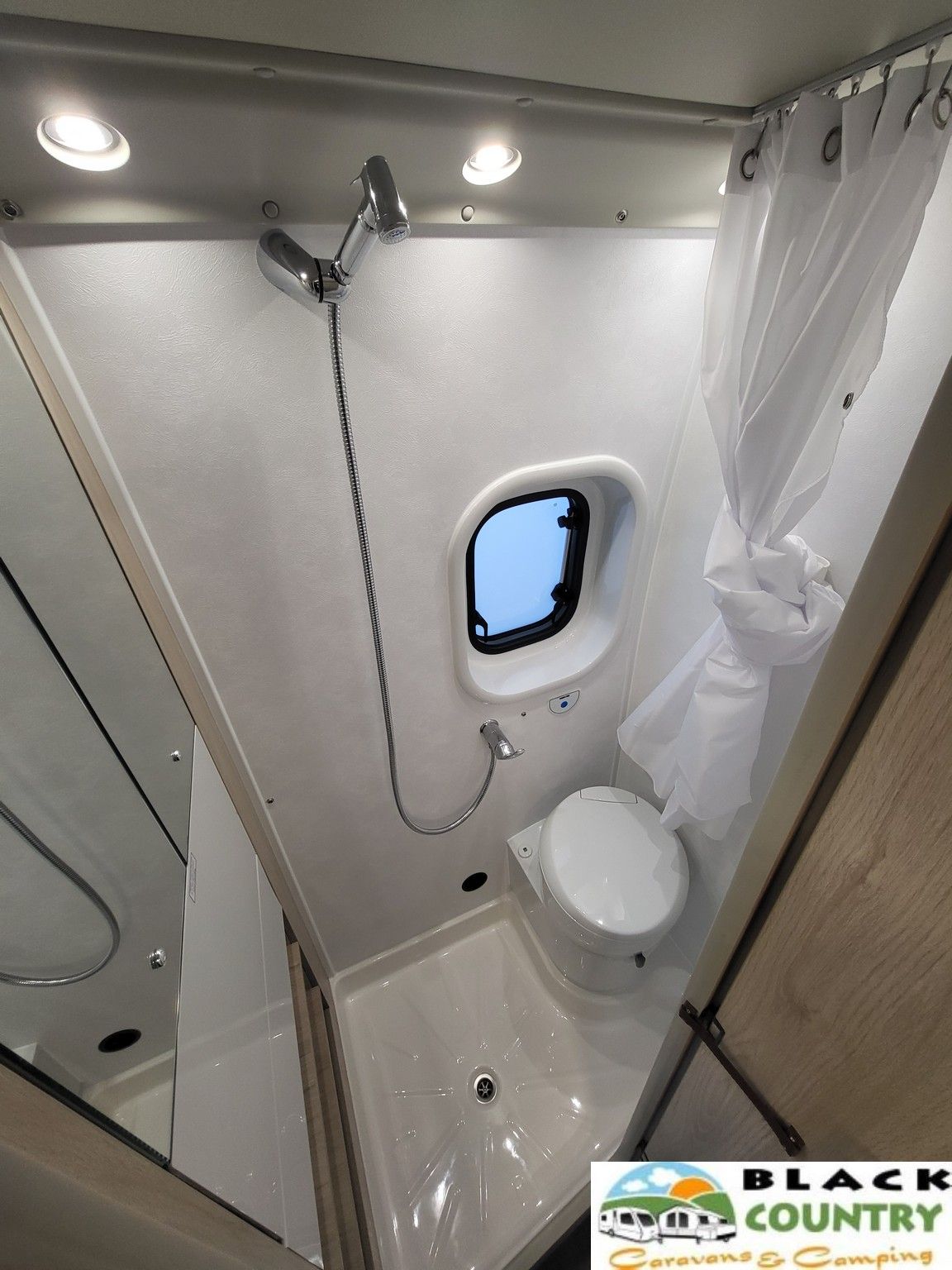 2026 Auto-Trail 67 Flex Motorhome - View 32