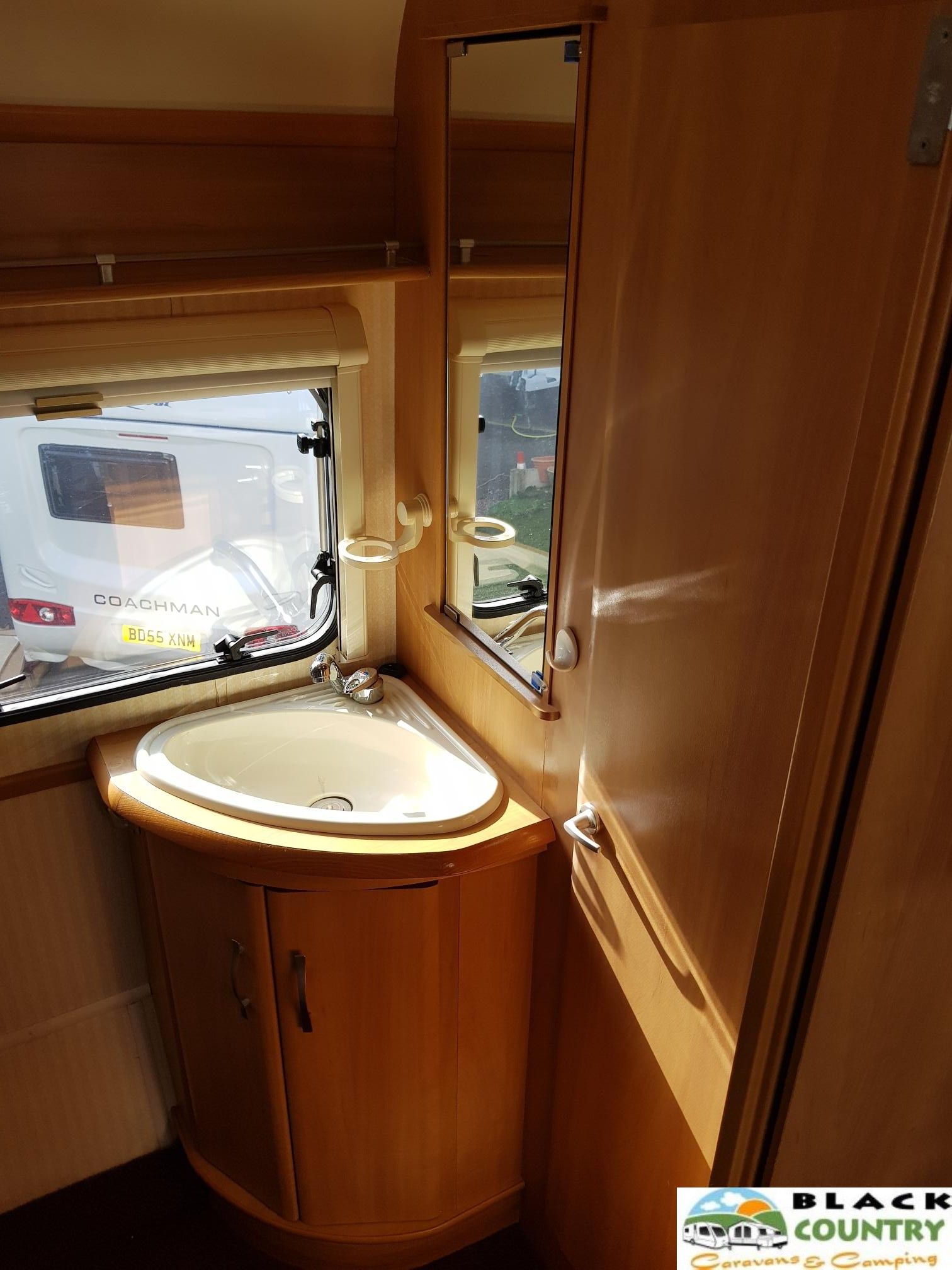 2003 Swift 470 Caravan - View 5