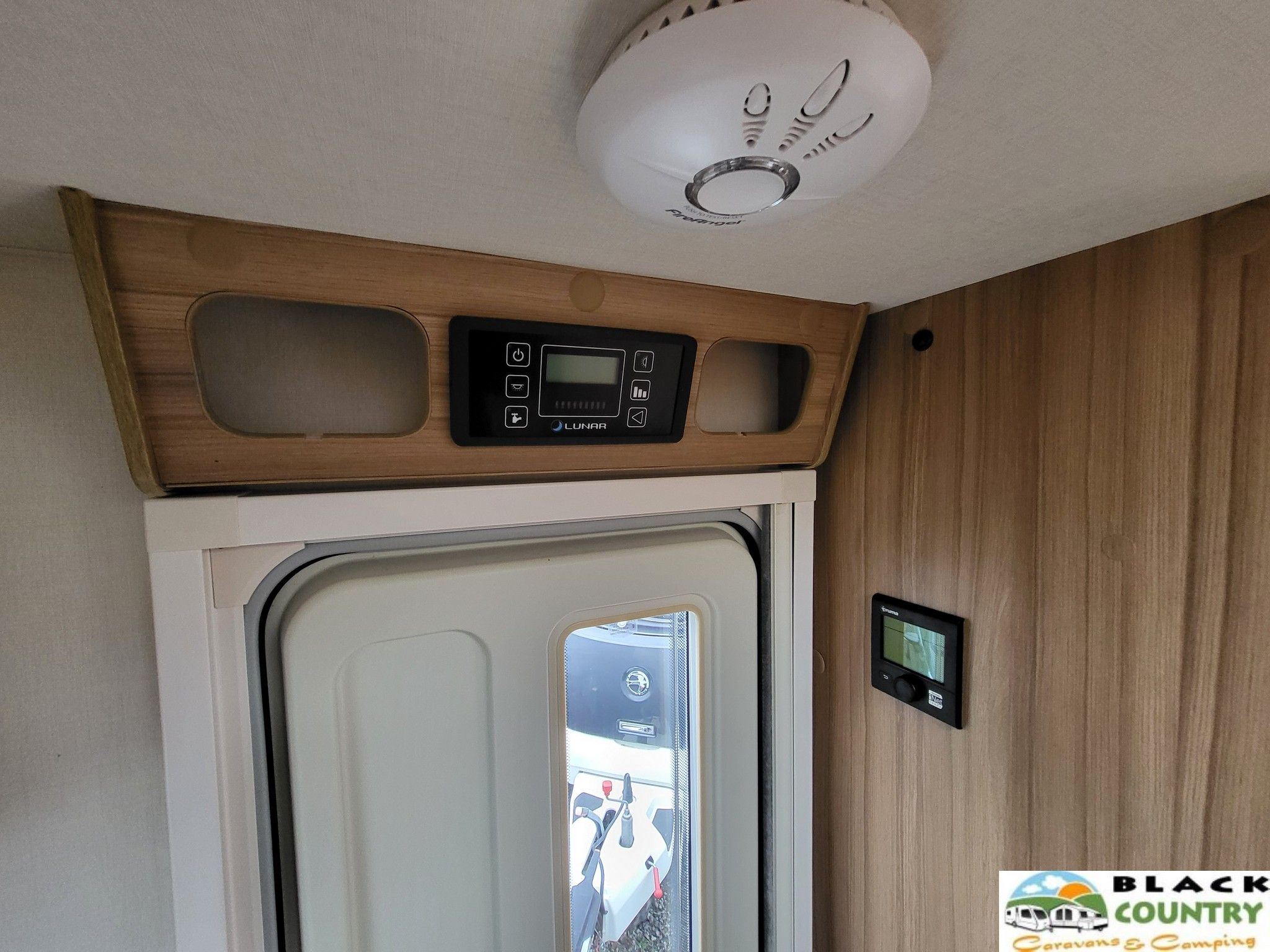 2017 Lunar Caravan - View 8