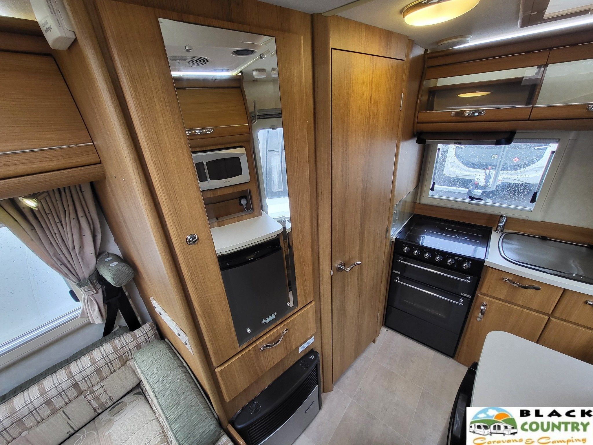 2011 Autosleeper ES Lancashire Motorhome - View 30