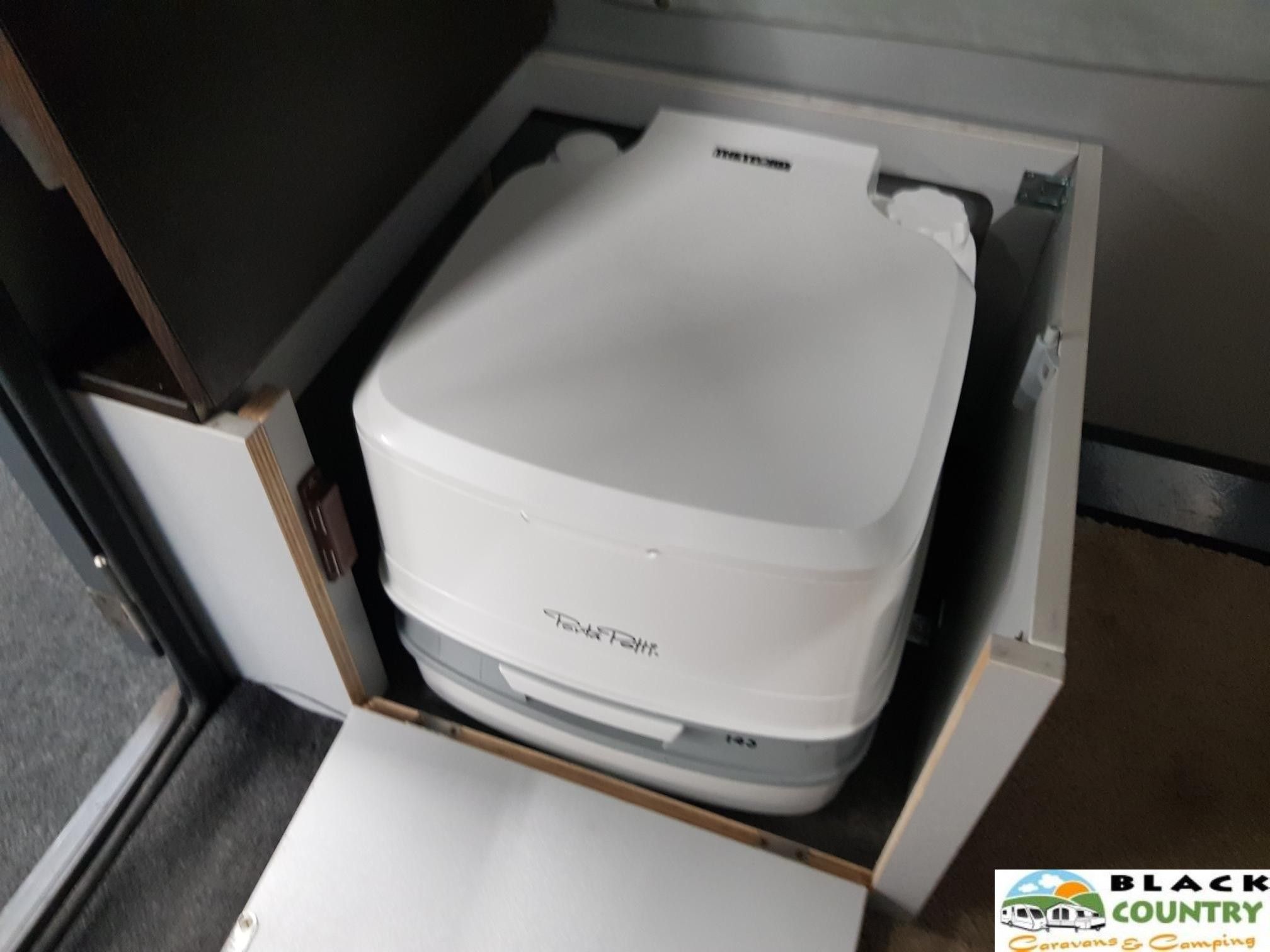 2017 Opus Full Monty Folding Camper - View 9