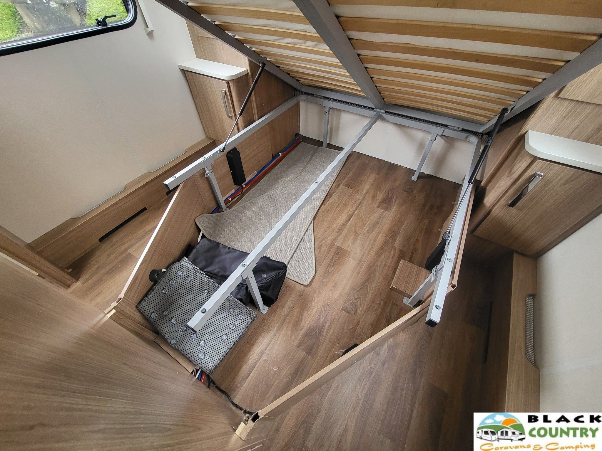 2017 Coachman 545 Caravan - View 12