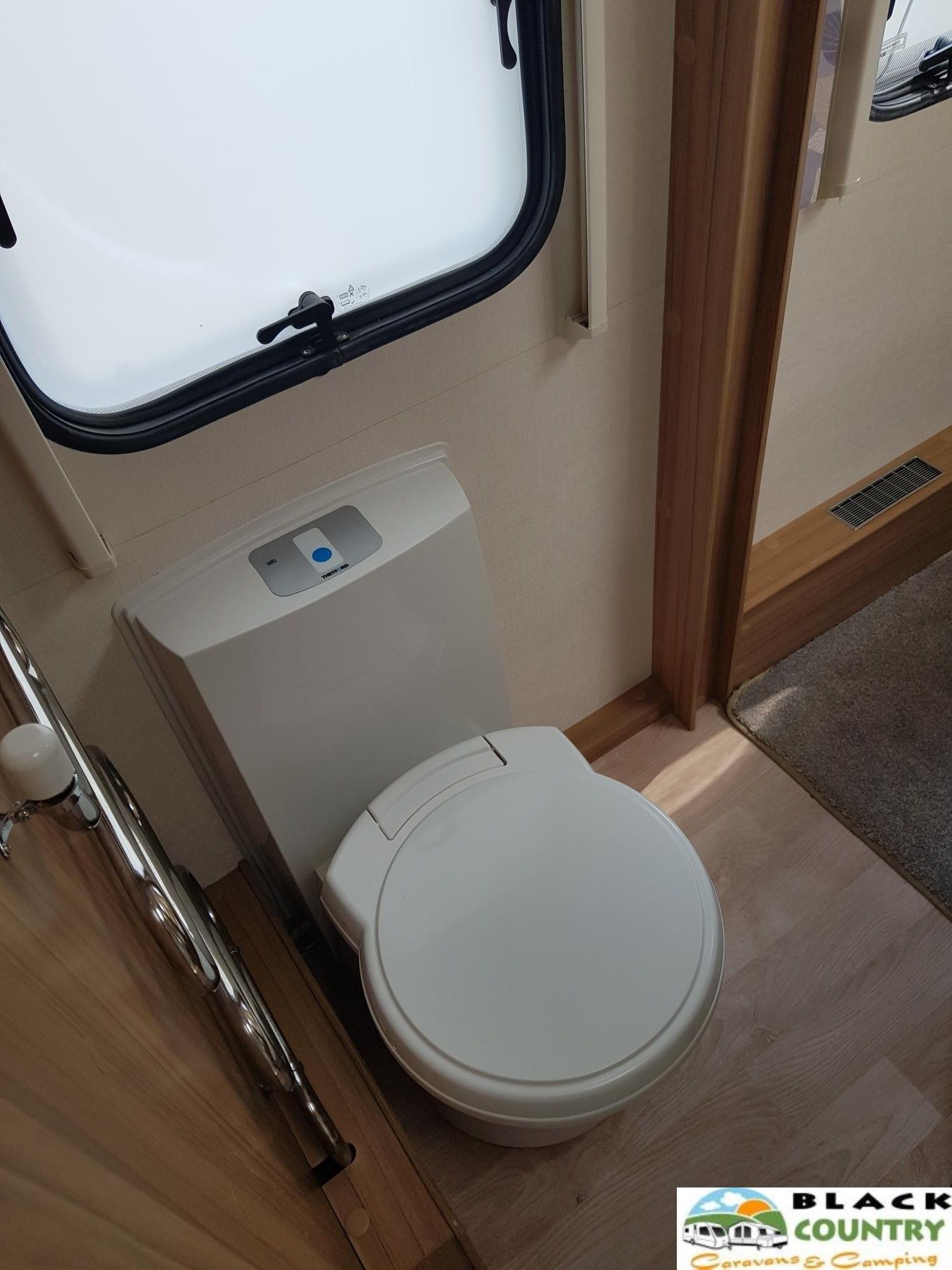 2019 Lunar SR Caravan - View 8