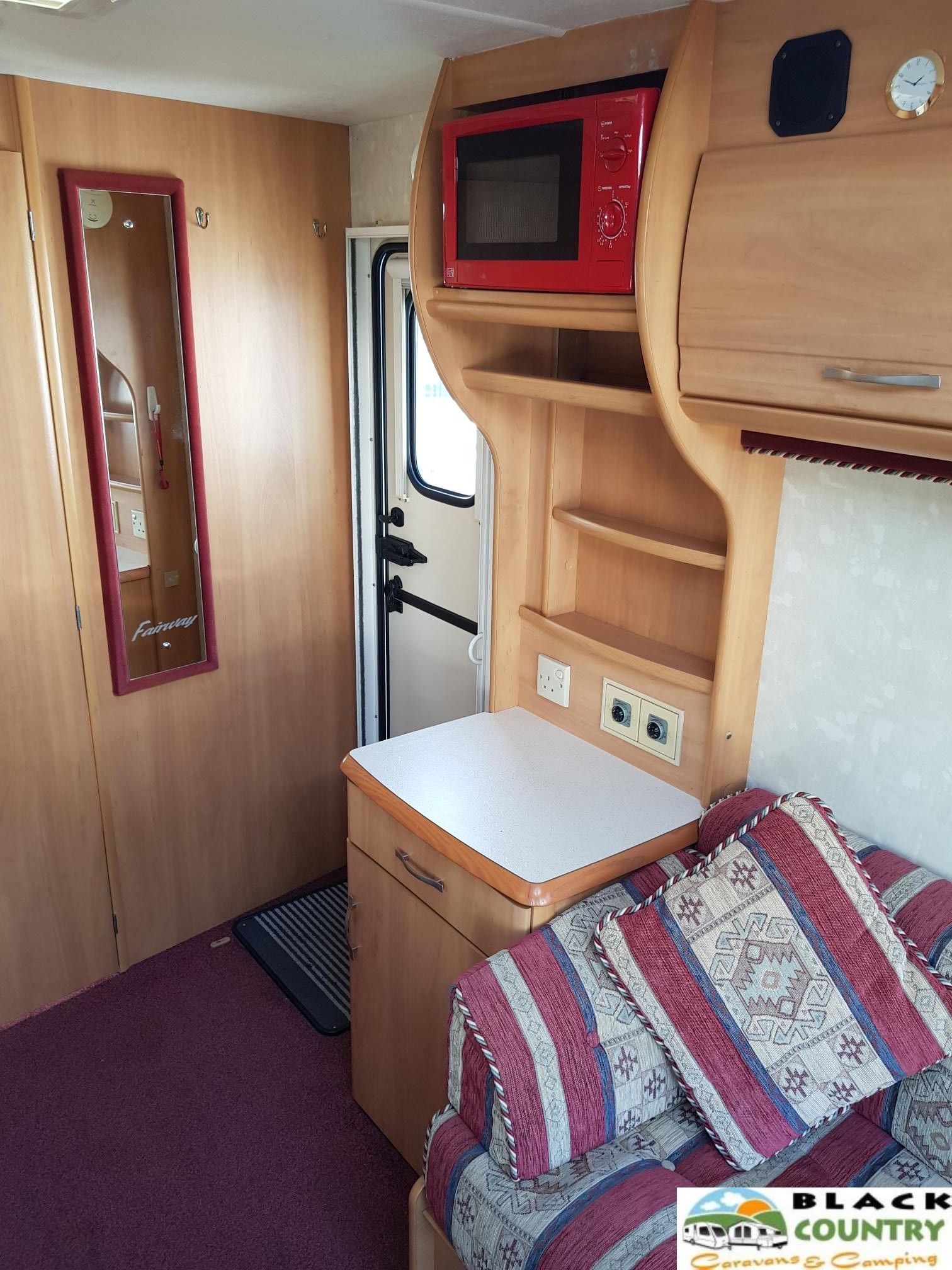 2003 Swift 470 Caravan - View 4