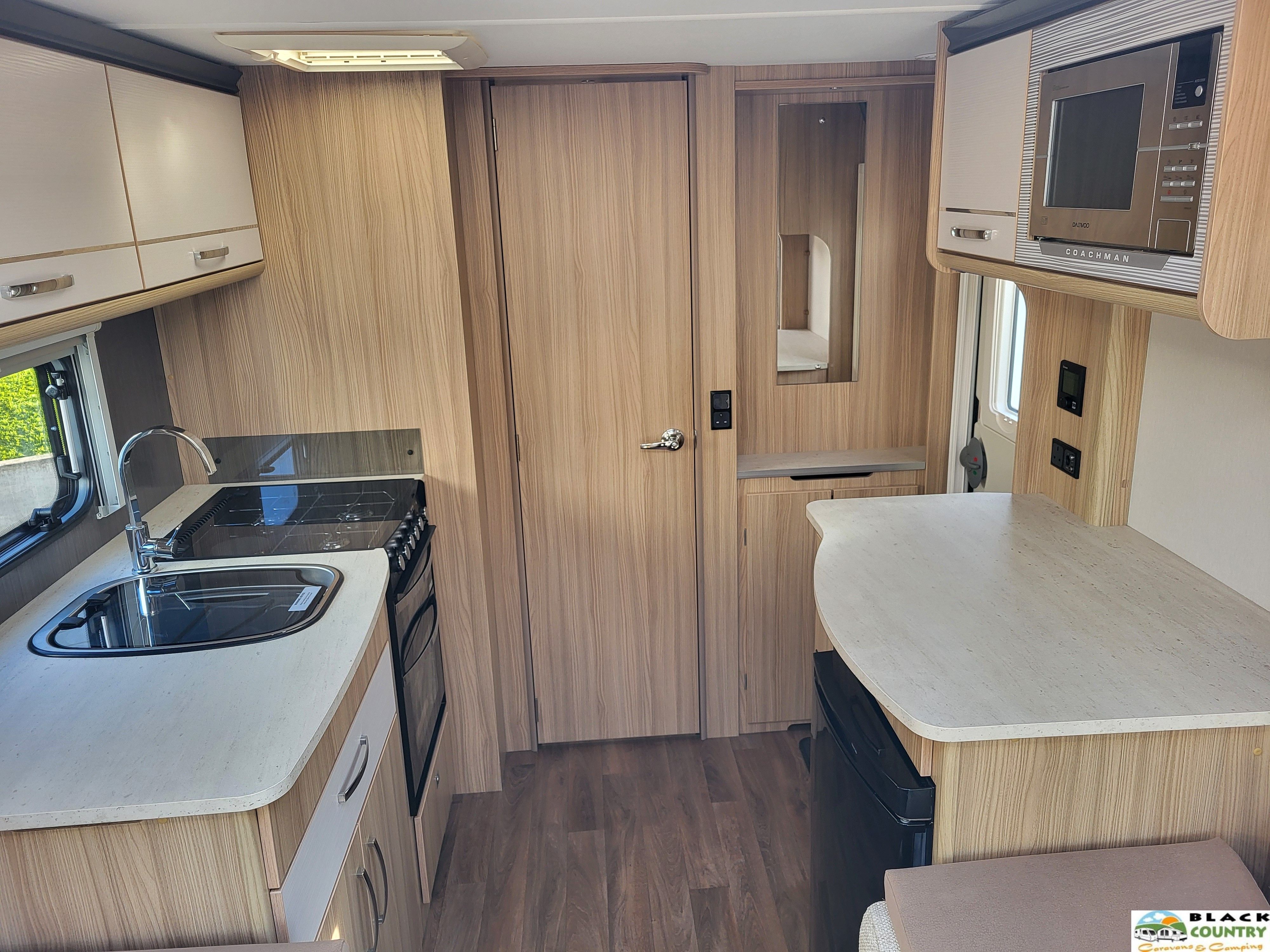 2017 Coachman 450 Caravan - View 6