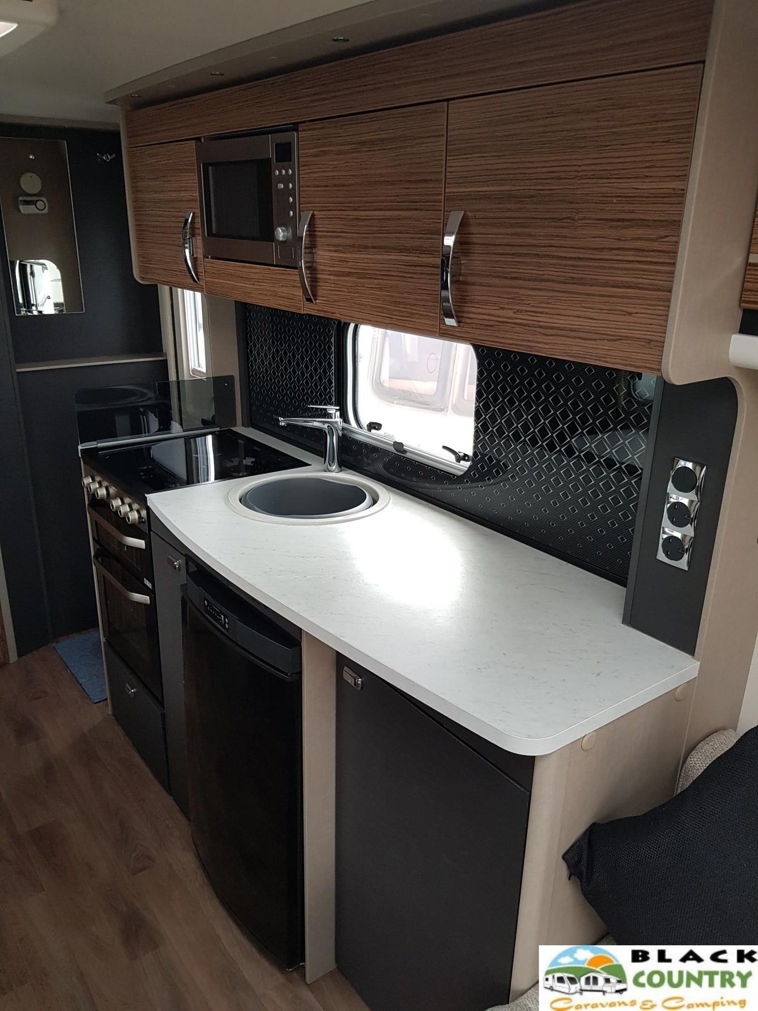 2019 Swift 530 Lux Caravan - View 5