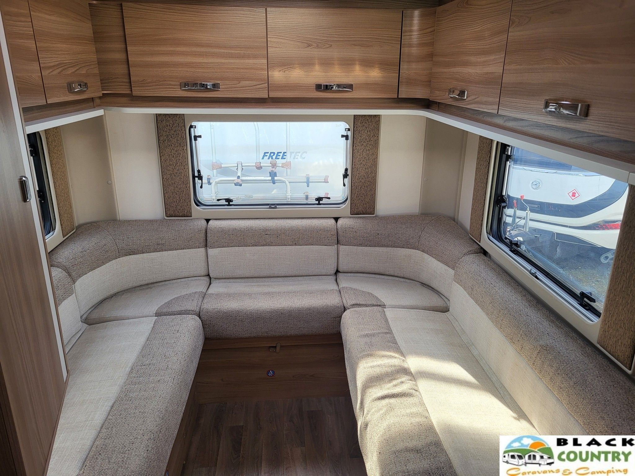 2021 Swift 674 Motorhome - View 9