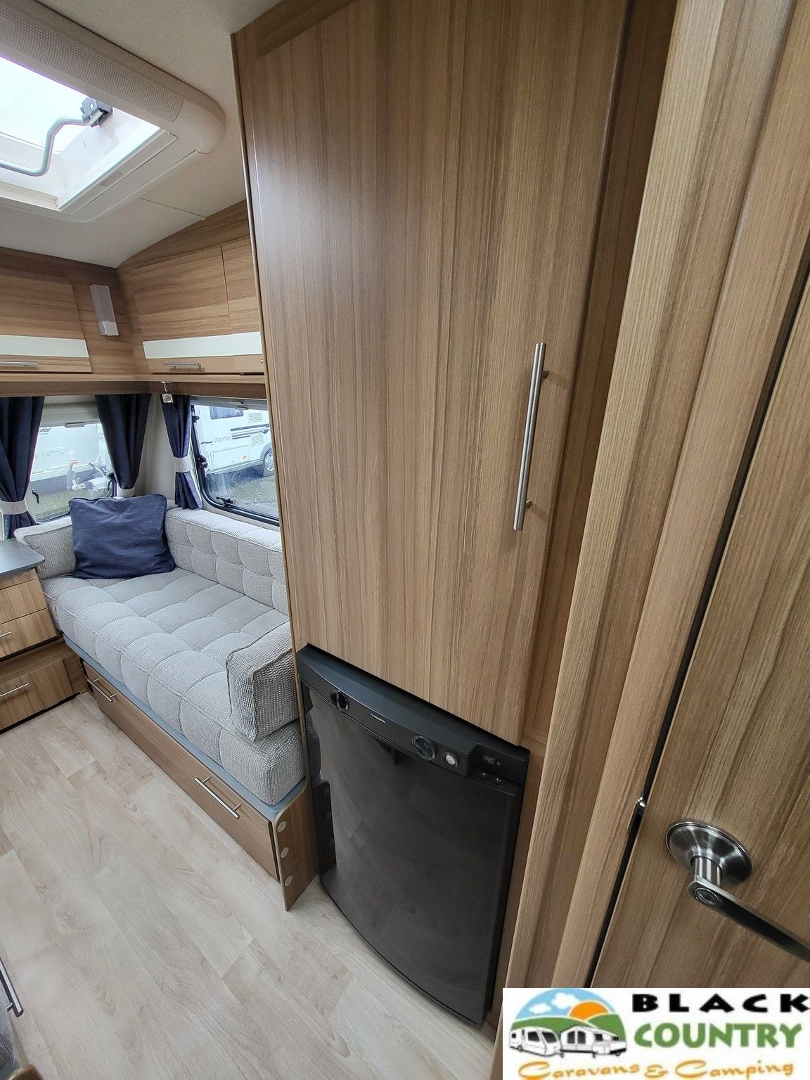 2017 Lunar Caravan - View 9