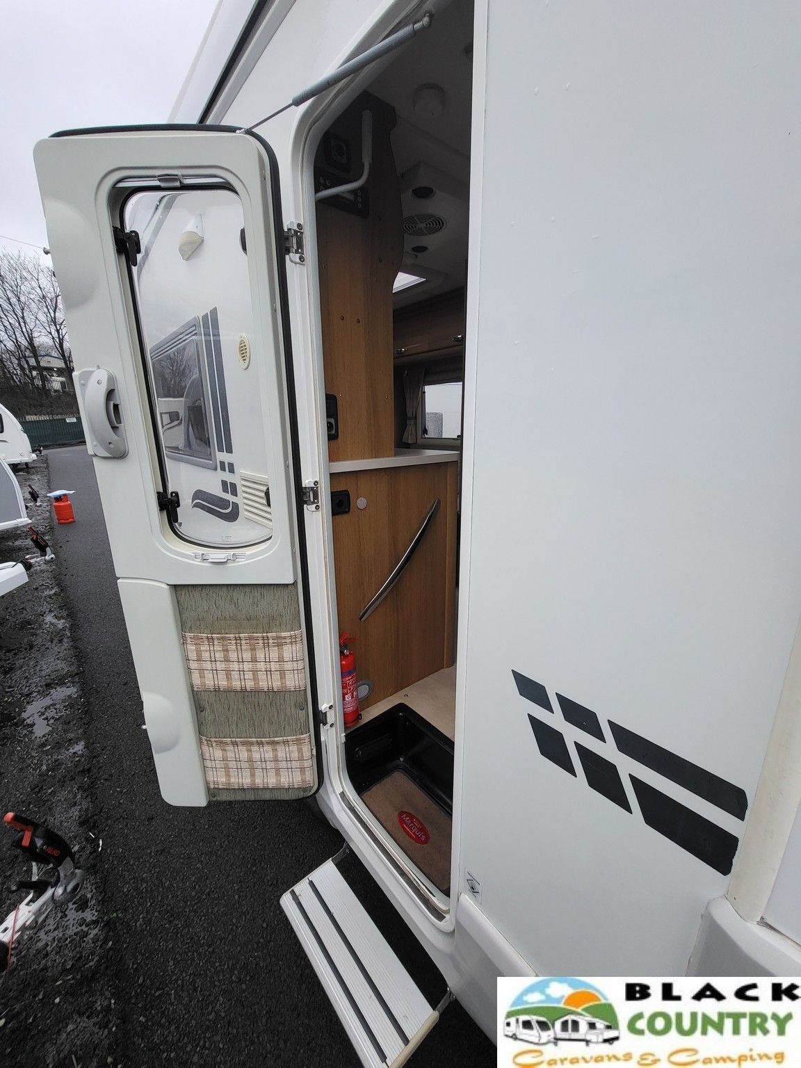 2011 Autosleeper ES Lancashire Motorhome - View 12