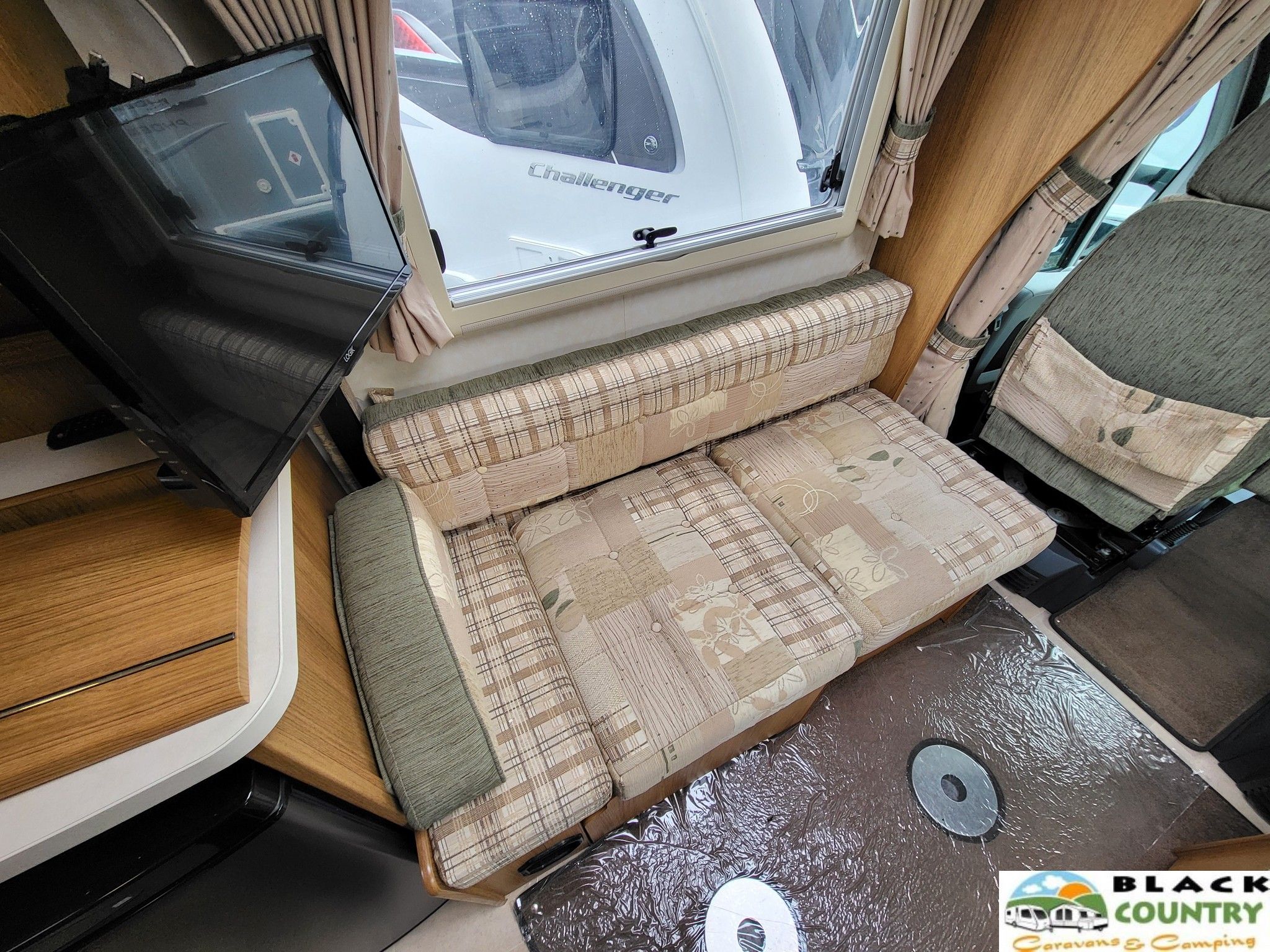 2011 Autosleeper ES Lancashire Motorhome - View 20