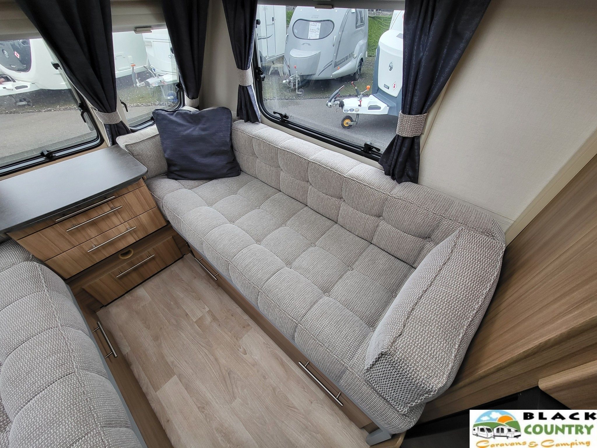 2017 Lunar Caravan - View 4