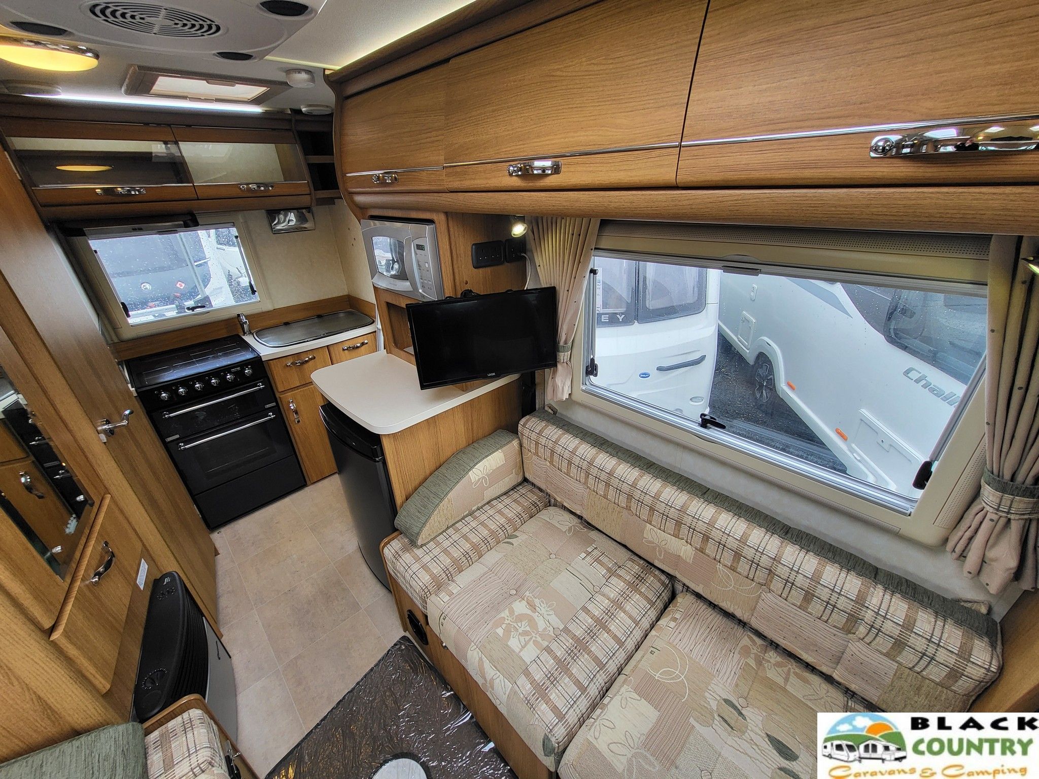 2011 Autosleeper ES Lancashire Motorhome - View 23