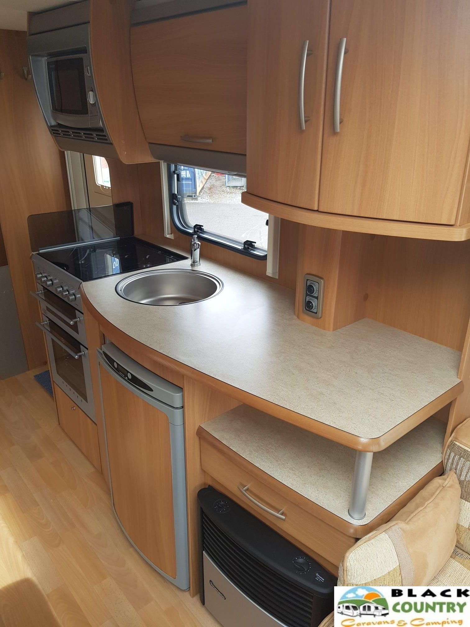 2008 Swift 530 Caravan - View 4