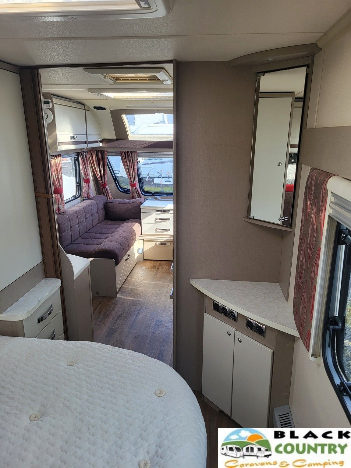 2014 Sterling Quartz Caravan - View 8