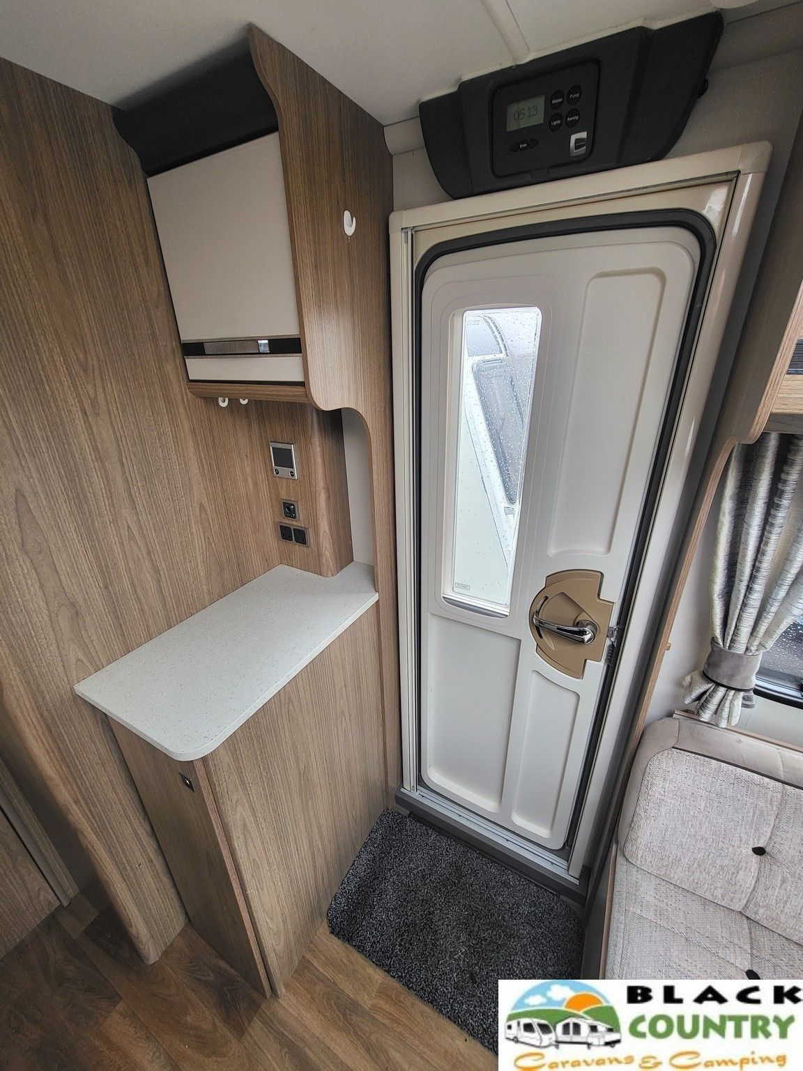 2017 Coachman 545 Caravan - View 6