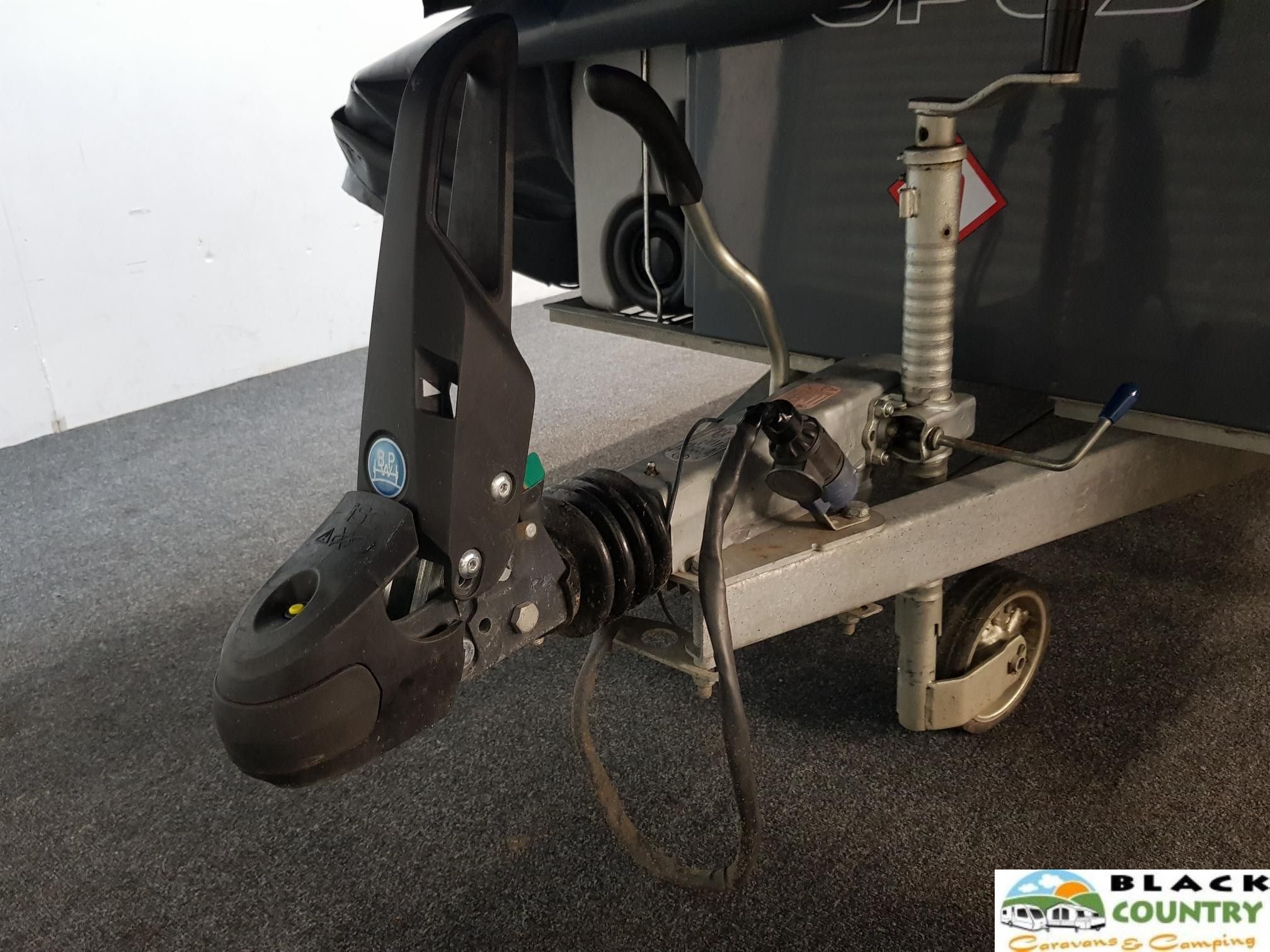 2017 Opus Full Monty Folding Camper - View 10