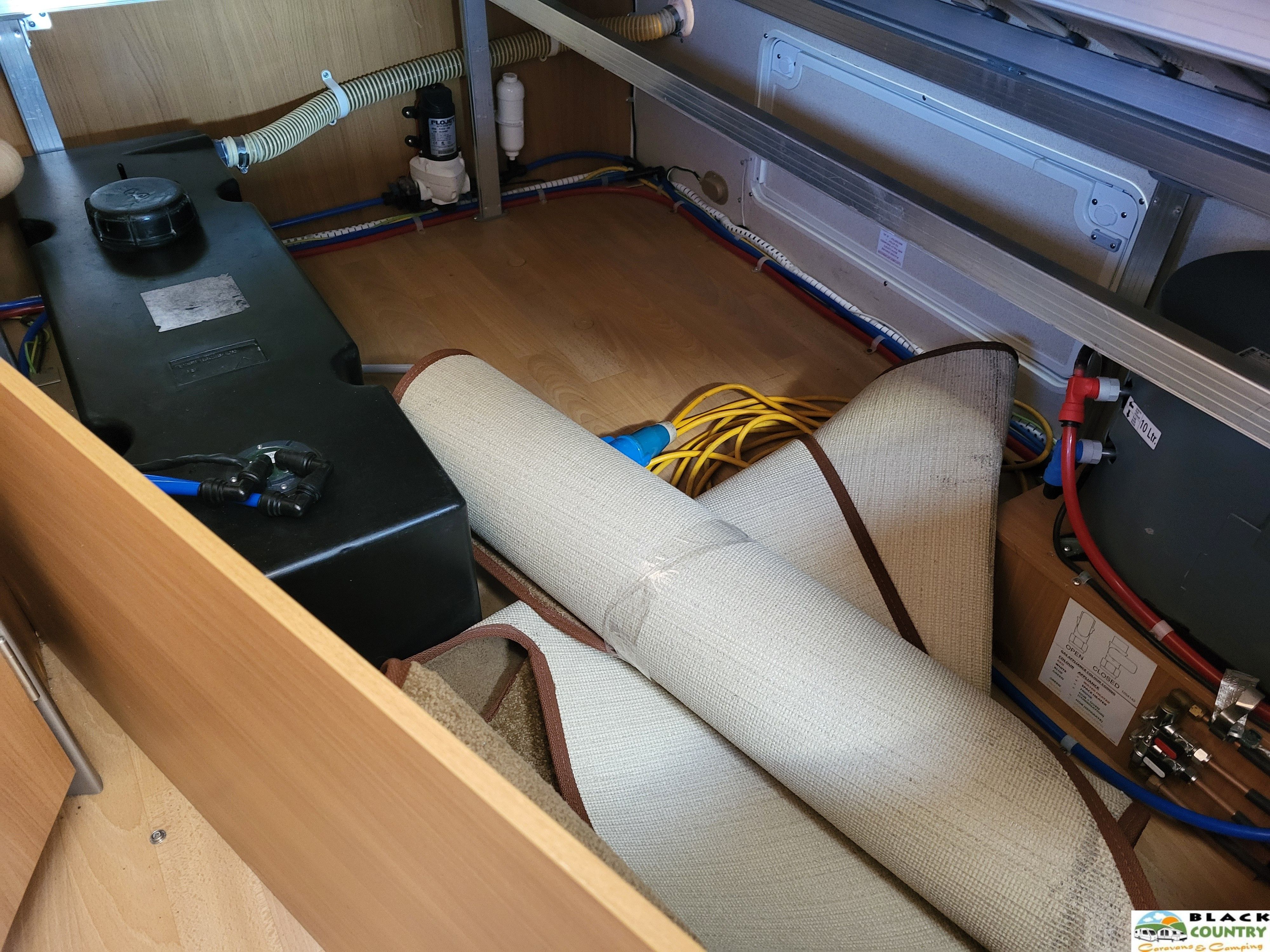 2010 Swift 664 Motorhome - View 9