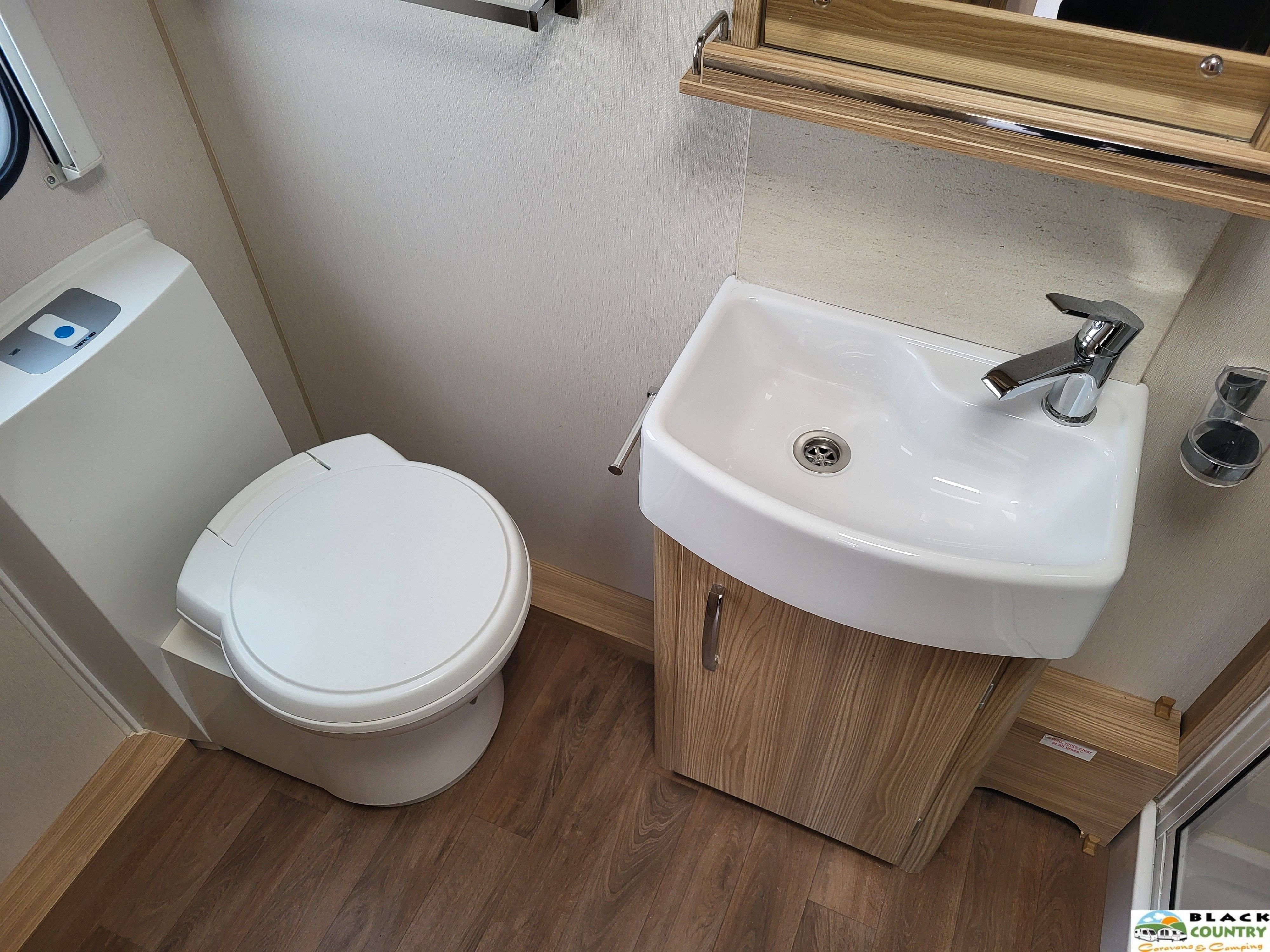 2017 Coachman 450 Caravan - View 7