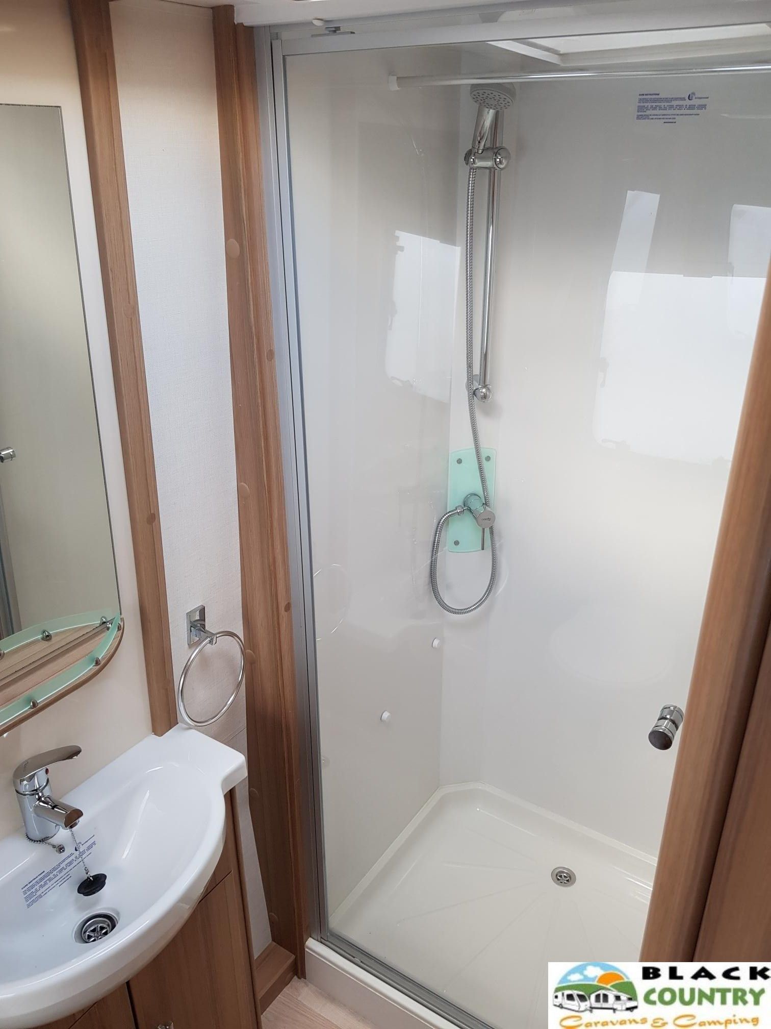 2015 Lunar 544 Caravan - View 8