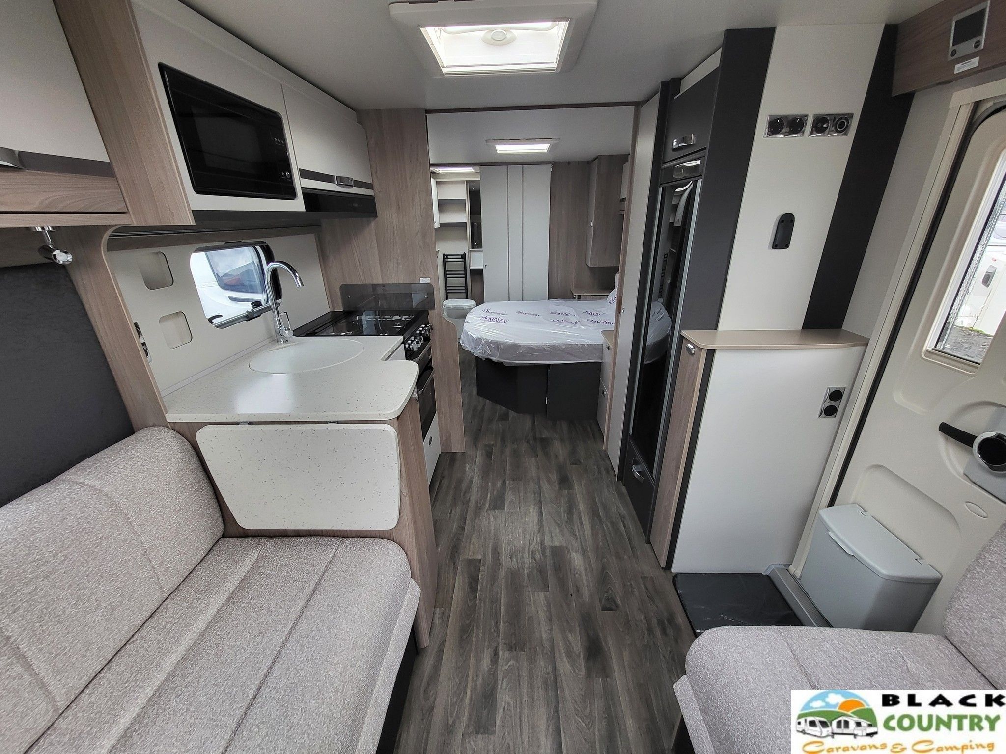 2026 Swift Grande 645 Caravan - View 13