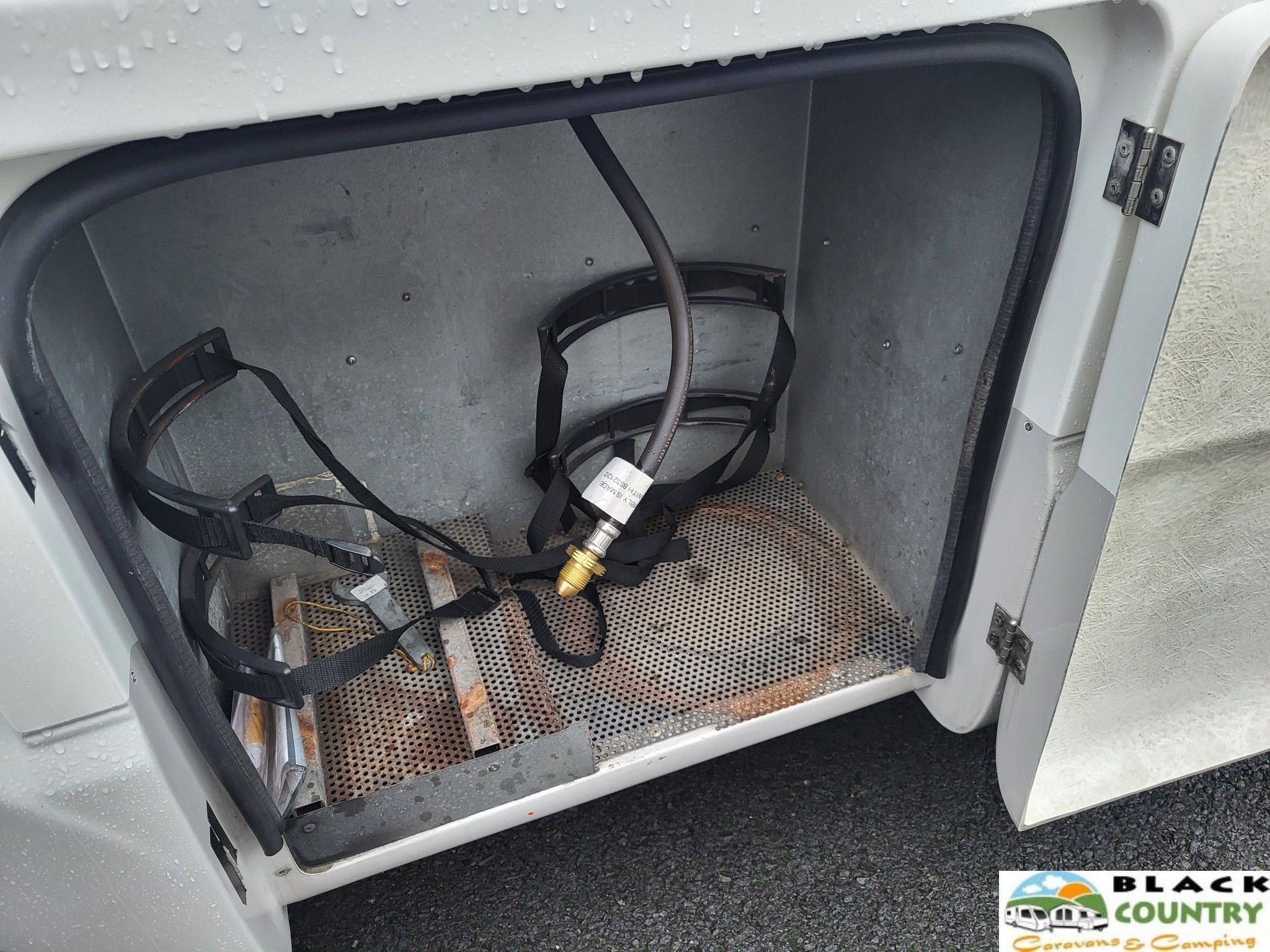 2011 Autosleeper ES Lancashire Motorhome - View 9