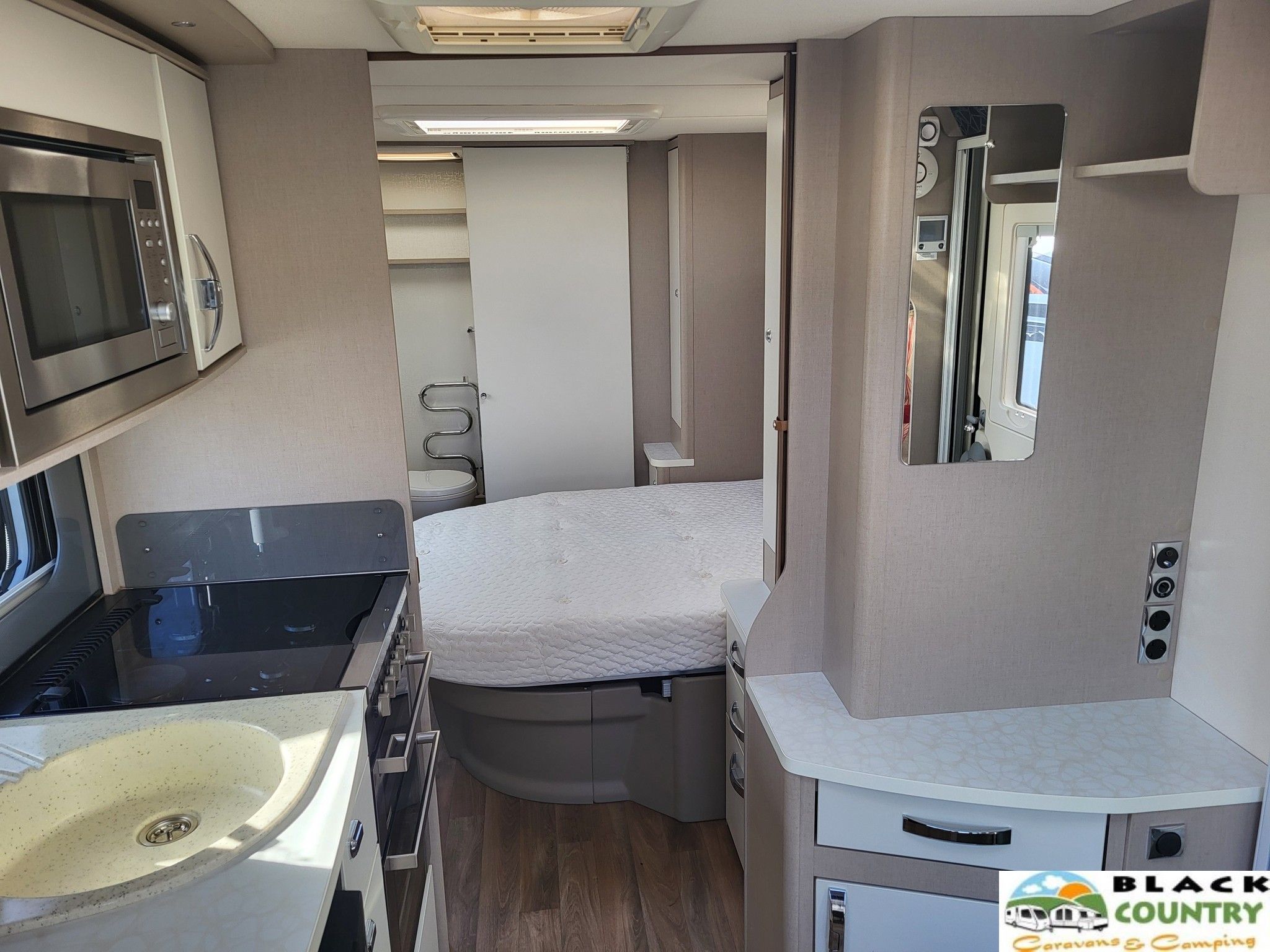 2014 Sterling Quartz Caravan - View 6