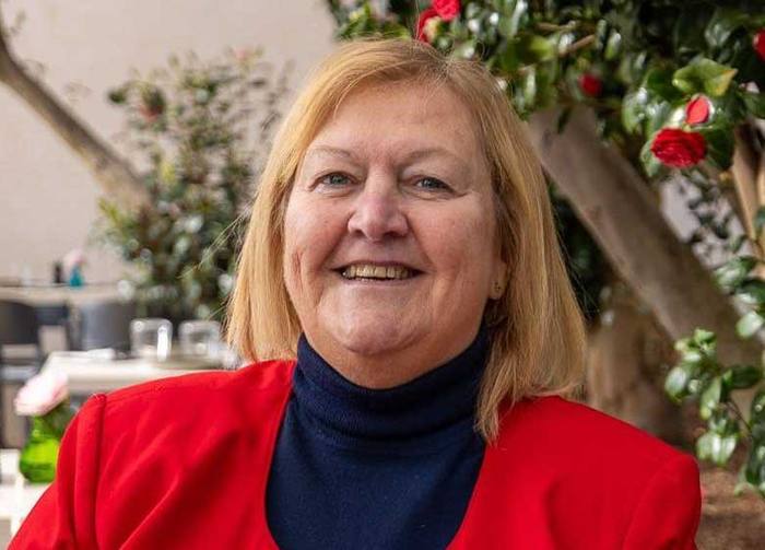 Dame Julie Kenny RIP