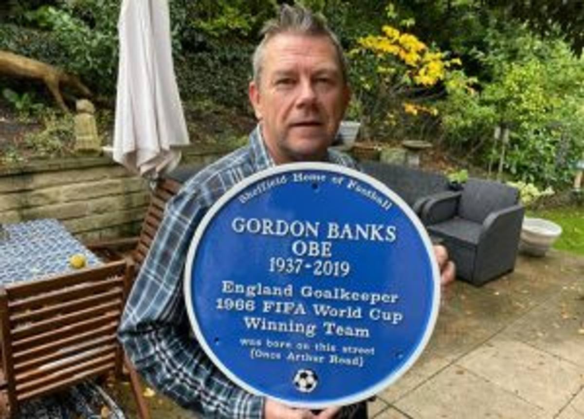 A plaque for Gordon Banks…