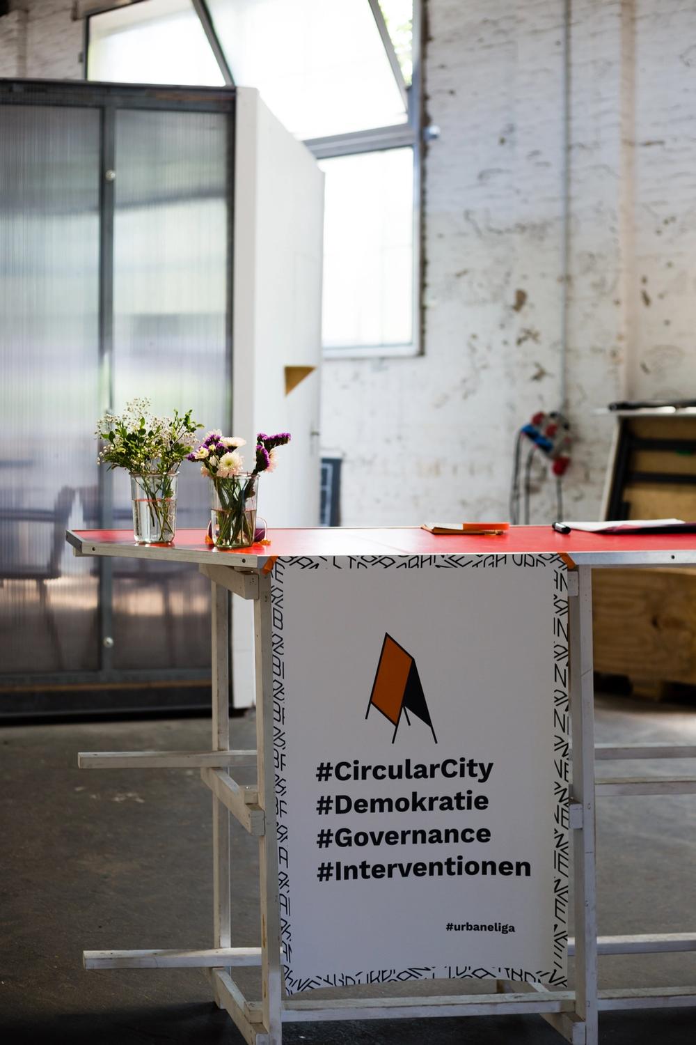 Missing alternative text