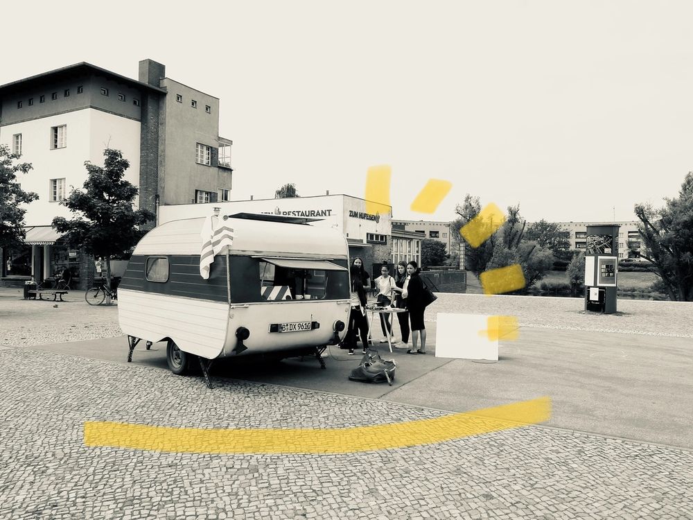 Missing alternative text