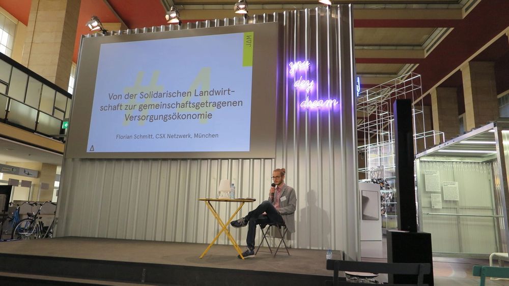 Missing alternative text