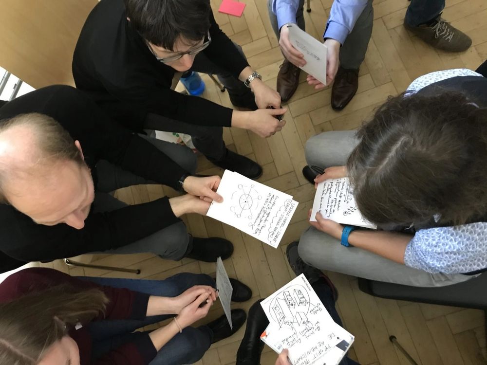 Missing alternative text