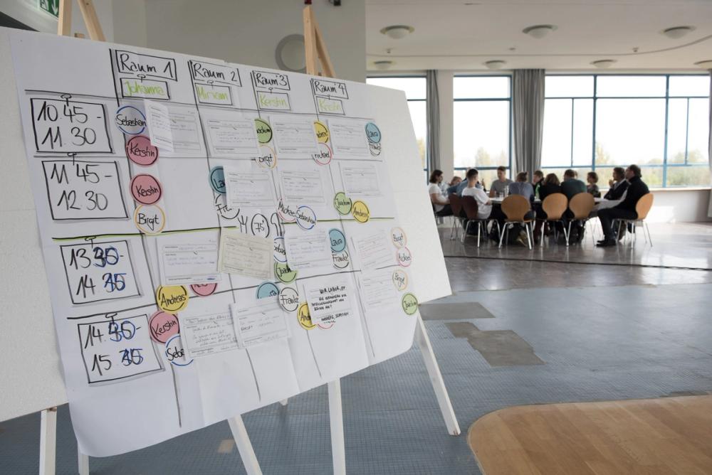 Missing alternative text