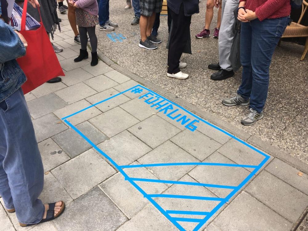 Missing alternative text