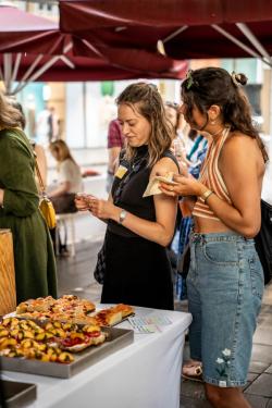 Missing alternative text