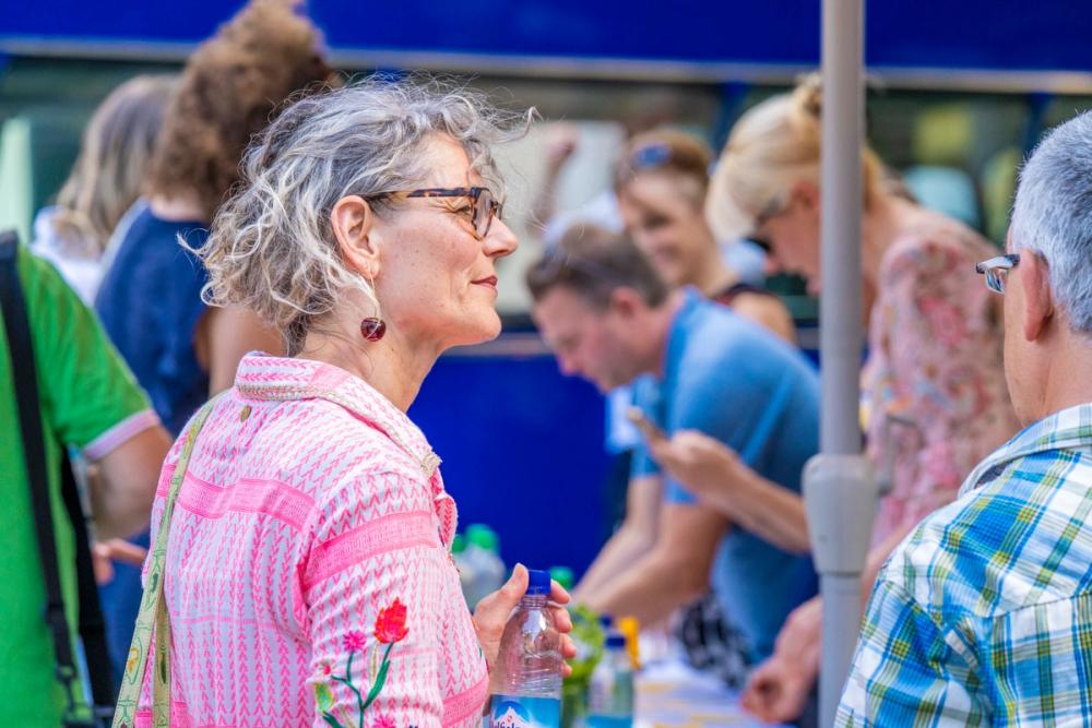 Missing alternative text