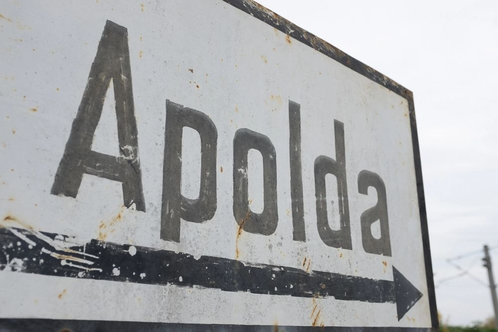 Missing alternative text