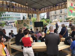 Missing alternative text