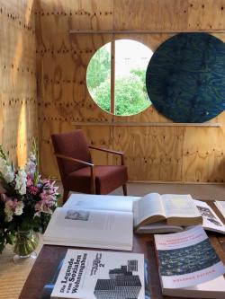 Missing alternative text