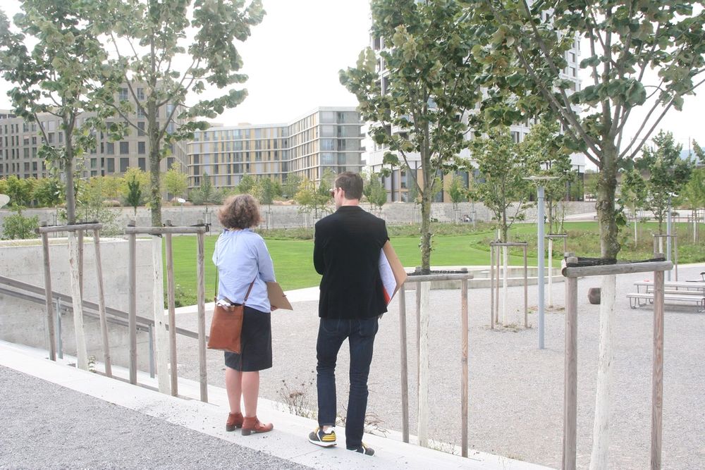 Missing alternative text