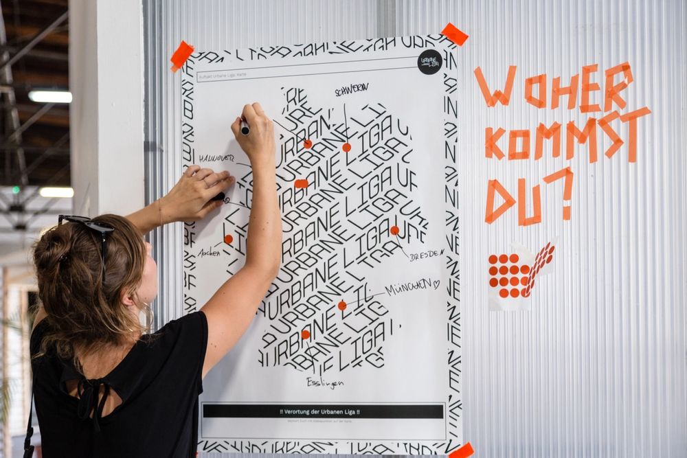 Missing alternative text