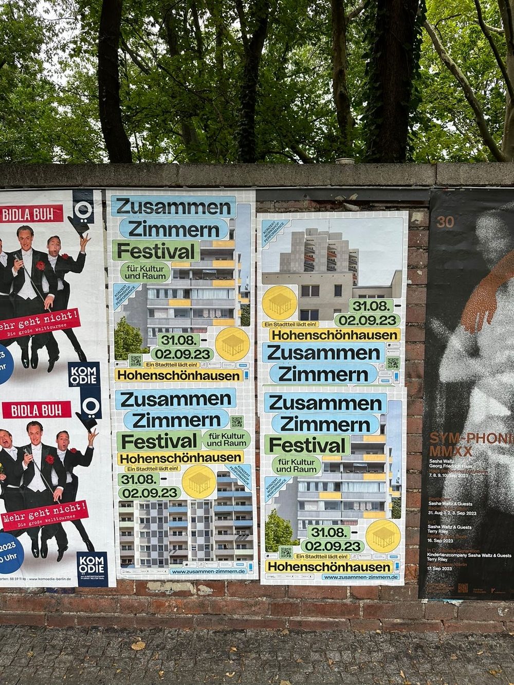 Missing alternative text