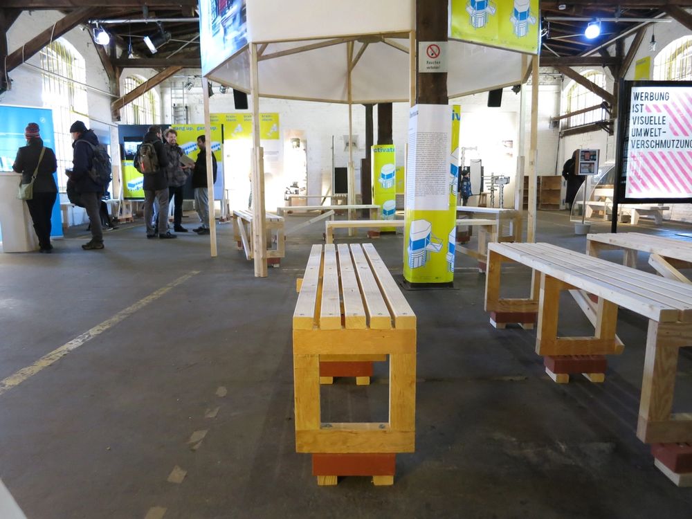 Missing alternative text